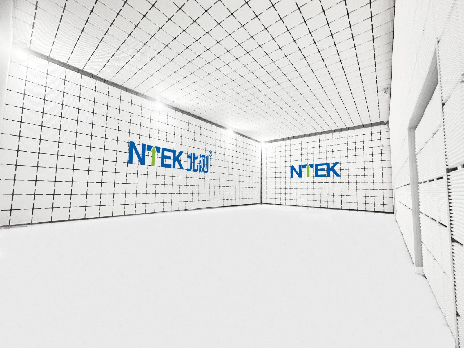 1732696900582365.jpg 10米法暗室.jpg